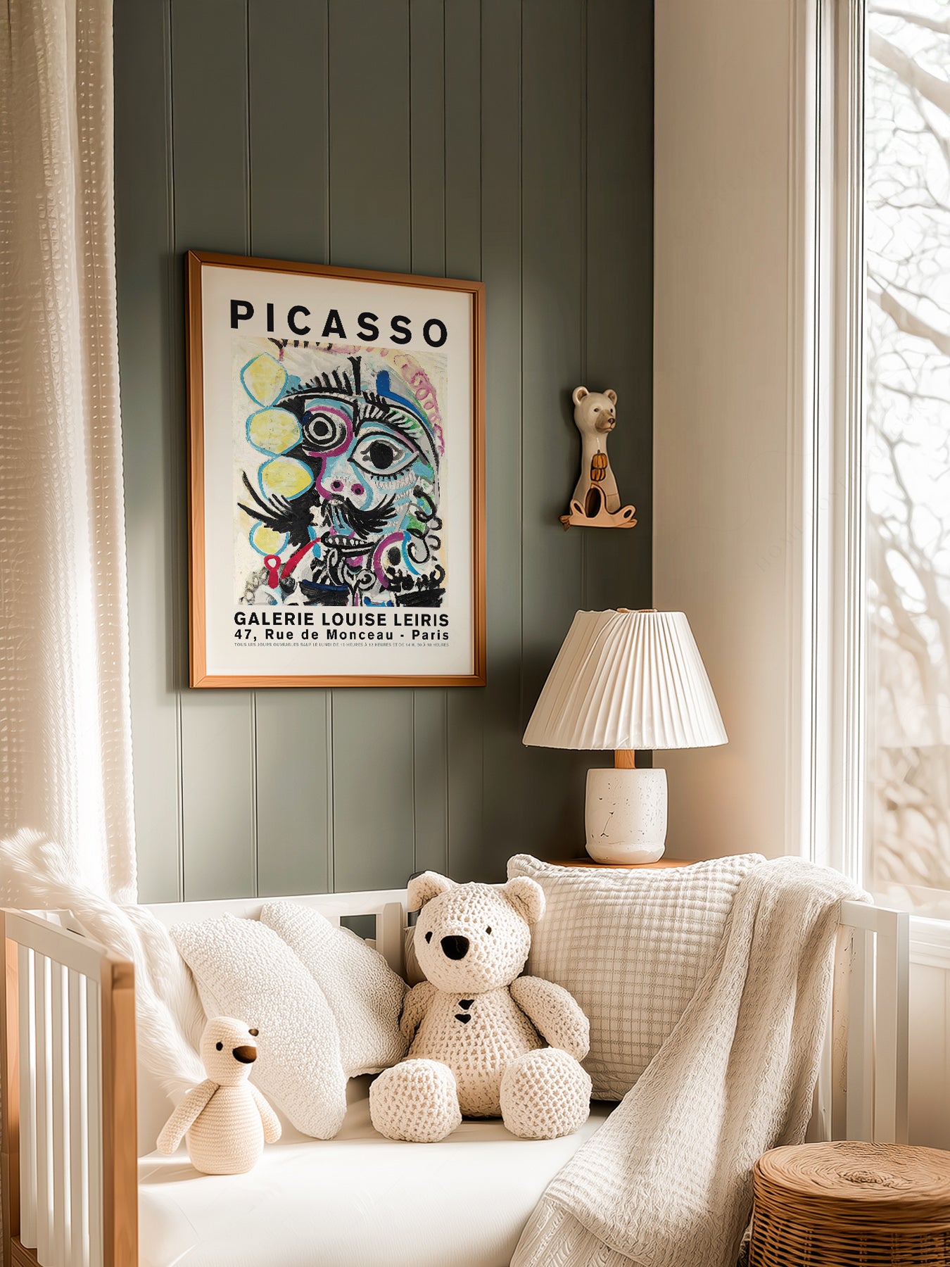 Pablo Picasso Galerie Louise Leiris in a light-filled Japandi-inspired living space