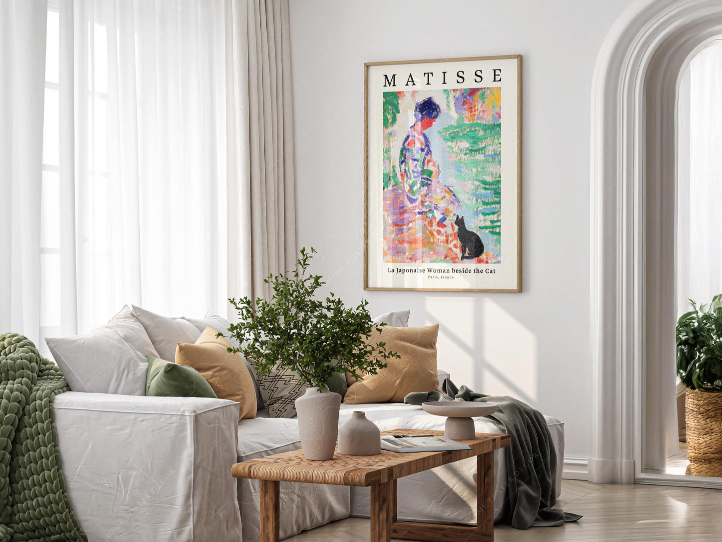 Henri Matisse La Japonaise Woman Beside the Cat Print – classic art print reproduction